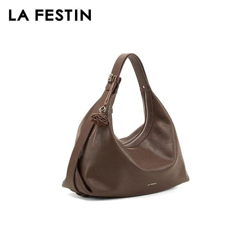 תיק כתף מעור בקר רך מבית LA FESTIN לנשיאה יומיומית