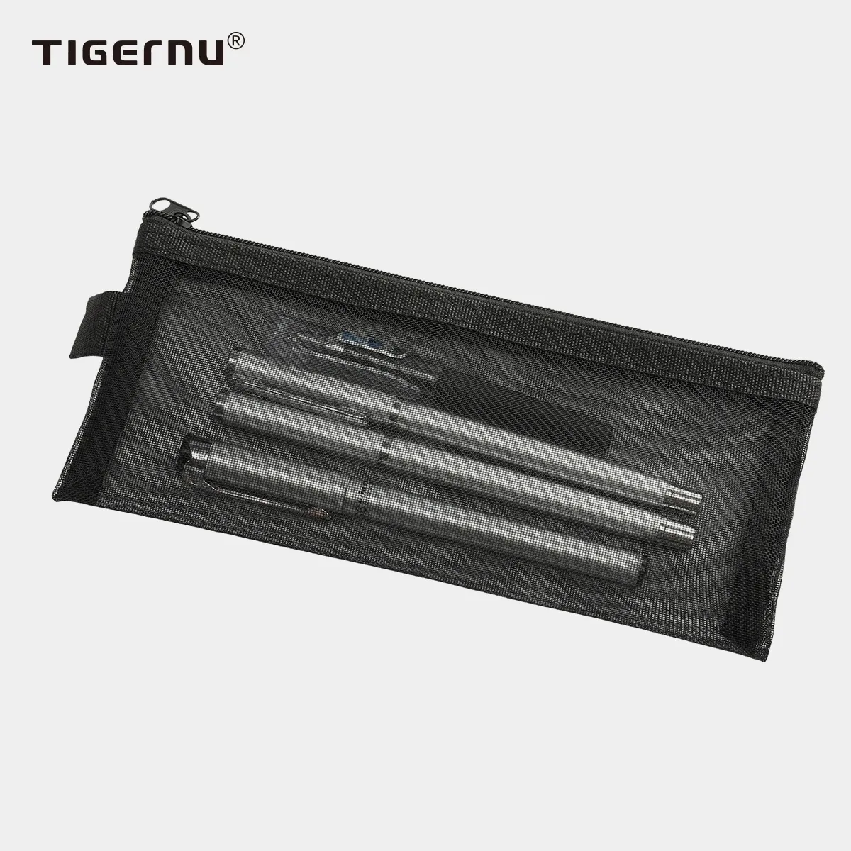 תיק מחולק שקוף־חצי לאיפור ולציוד כתיבה מבית Tigernu