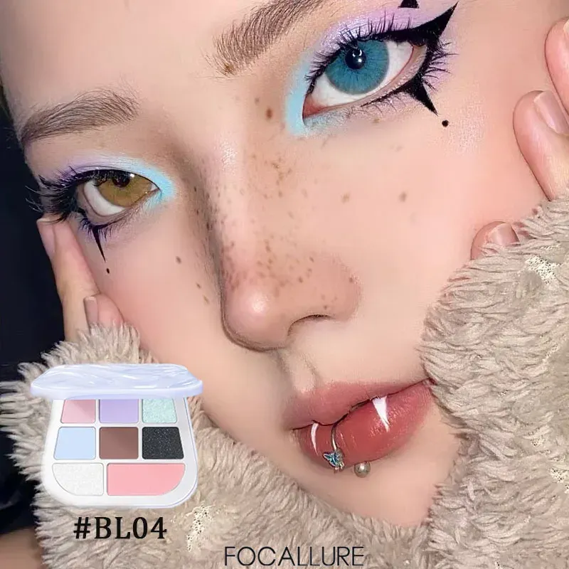 פלטת צלליות 8 גוונים Focallure בגימור מאט, שימר ונצנוץ